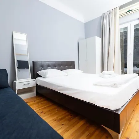 Egnatia Spacious 3 Bd In *
