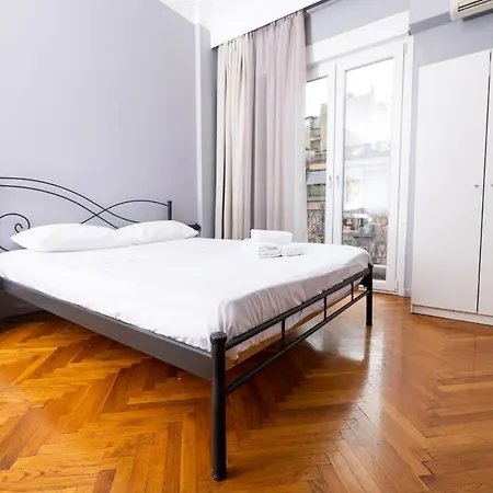 Apartament Egnatia Spacious 3 Bd In *
