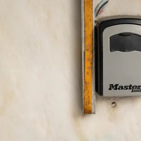 Egnatia Spacious 3 Bd In Appartamento