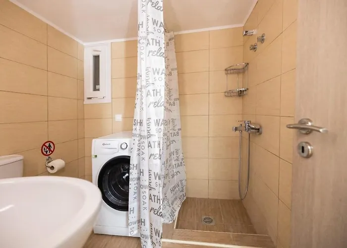 Lejlighed Egnatia Spacious 3 Bd In *