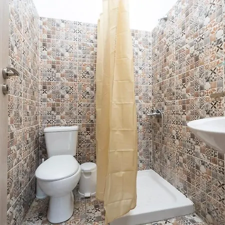 Egnatia Spacious 3 Bd In شقة