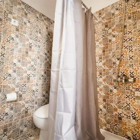 Egnatia Spacious 3 Bd In شقة *