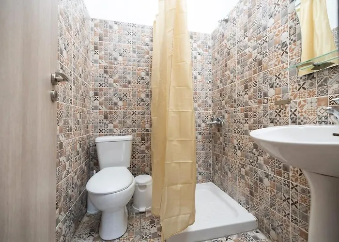 Egnatia Spacious 3 Bd In Appartement